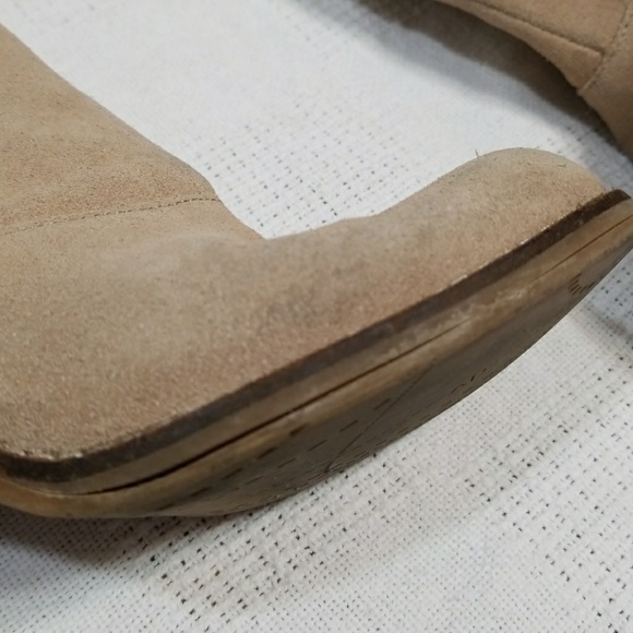 DV by Dolce Vita Jentry Suede Open Heel Booties 7 - Picture 5 of 8